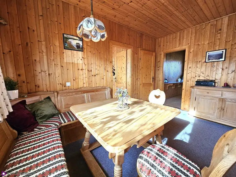 Charmanter Bungalow in Grünruhelage mit einem DICKEN PLUS an Räumlichkeiten!