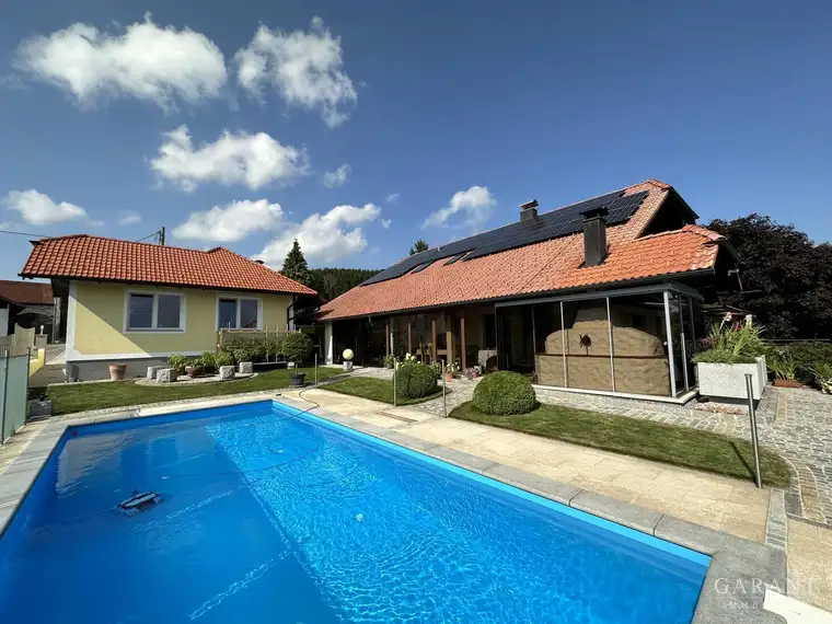 Landhaus mit Pool, Sauna und Wellnessbereich
