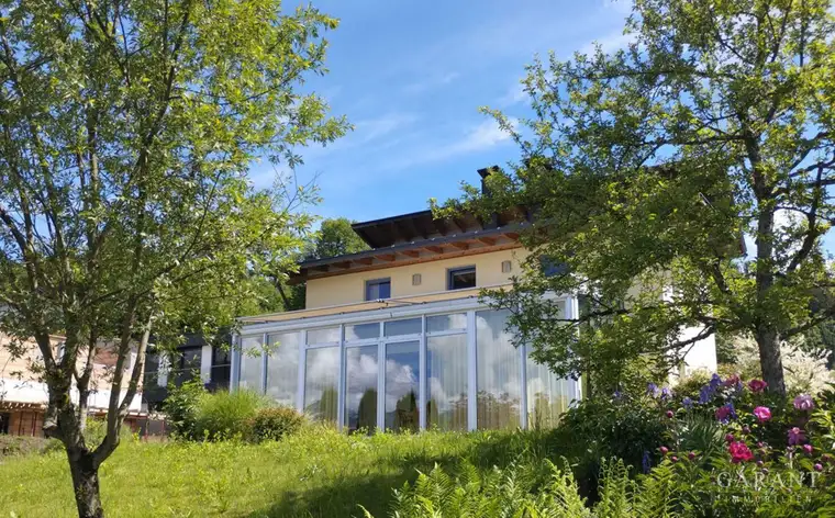 Großzügiges Wohnen in exklusiver Lage 
