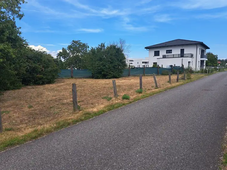 Zwei schöne &amp; großzügige Baugrundstücke in Linz-Pichling – Ideal für Einfamilienhaus, Doppelhaus oder 3x Reihenhäuser