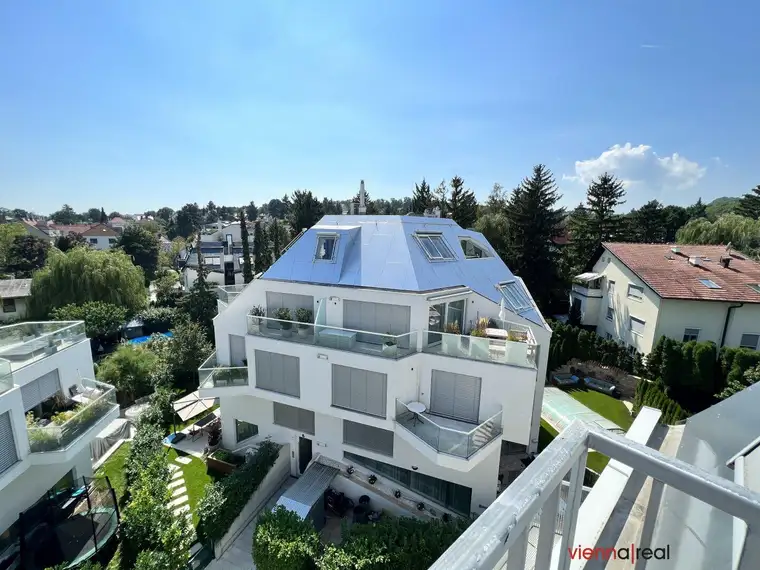 Lichtdurchflutete Penthouse Architektur - barrierefreie 5-Zimmer Maisonette-Wohnung in exklusiver Lage mit teiloffener Galerieebene, zahlreichen Terrassen, 2 Bädern und PKW-Garagenplatz