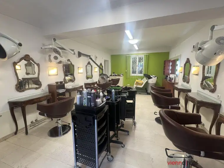 UNBEFRISTET - Vollausgestatteter Friseursalon mit Kundenstock sucht Nachfolger - IN BETRIEB