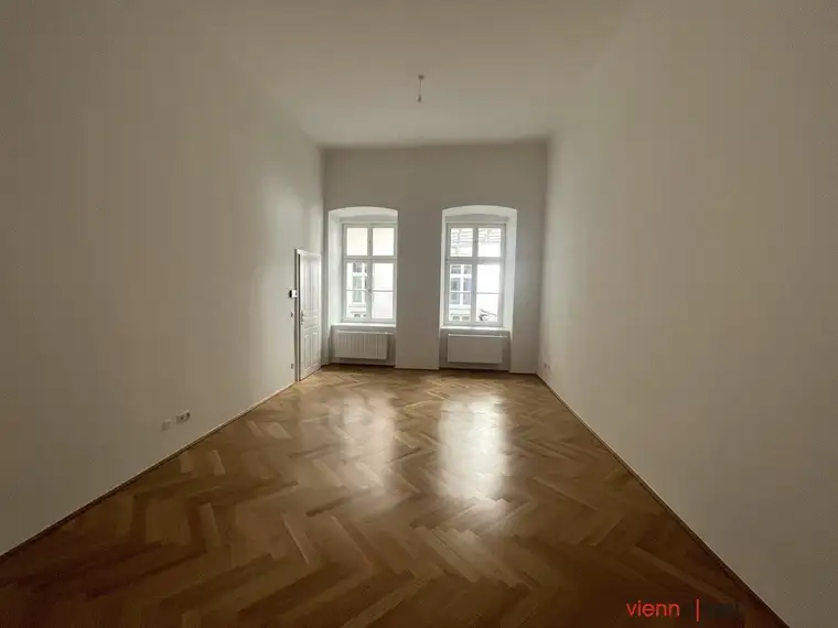 UNBEFRISTET - Hofseitige 1,5-Zimmer Wohnung mit separater Küche und Kellerabteil in Toplage - Getreidemarkt