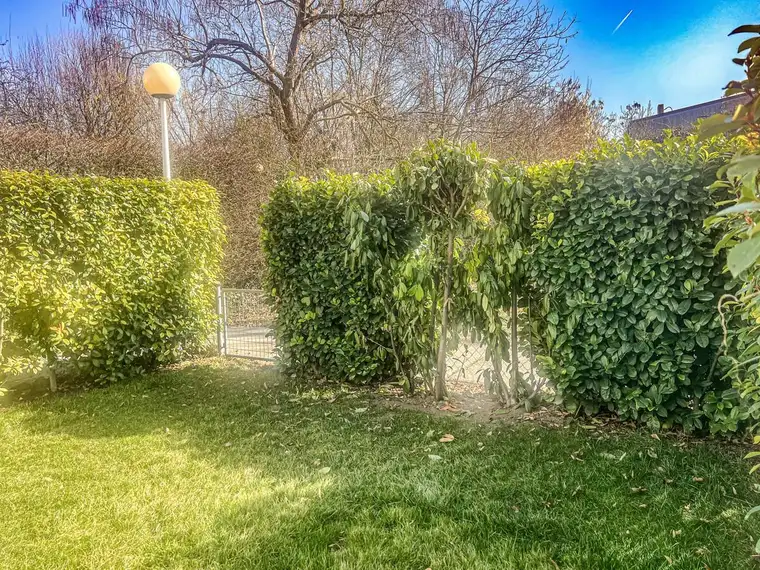 Schöne Wohnung in Grünruhelage mit Eigengarten