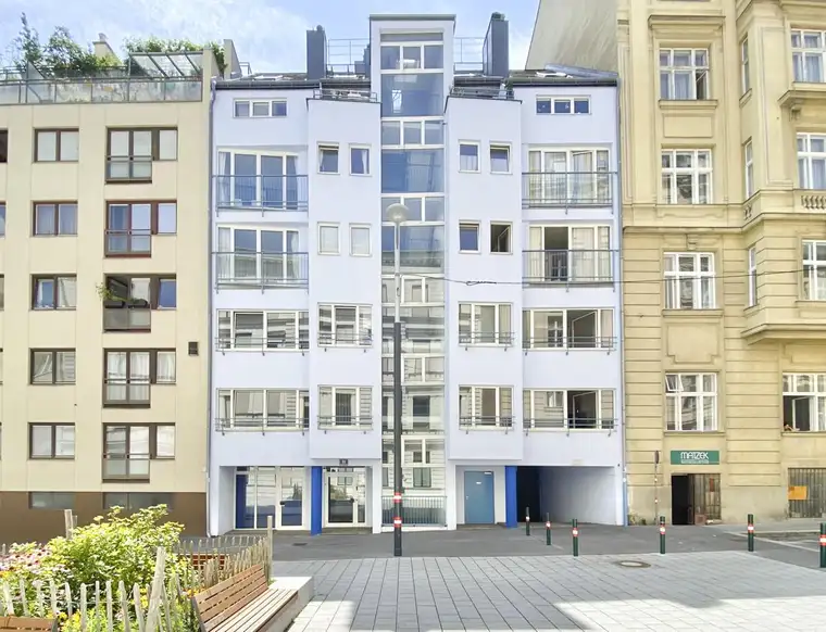 Helles Büro mit Potenzial – Zentrale Lage nahe Alser Straße &amp; AKH