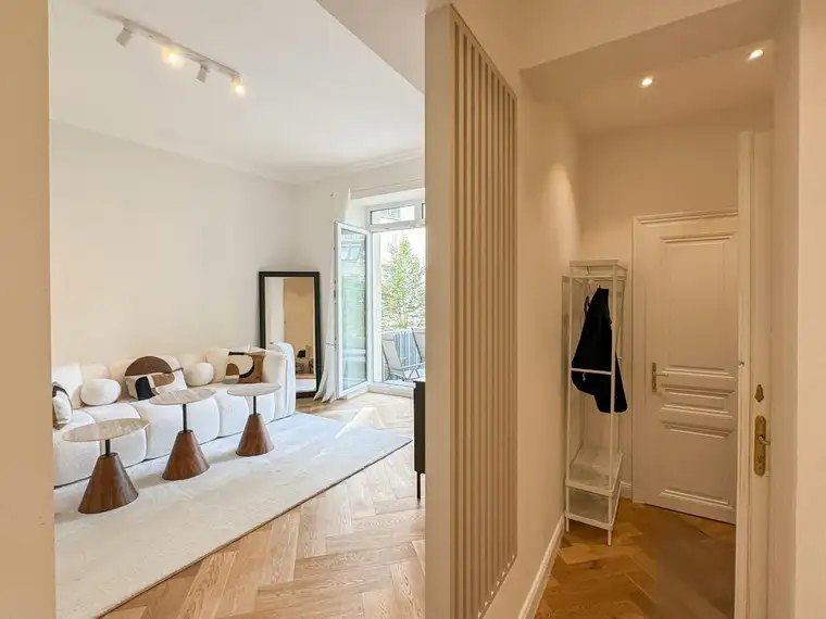 Charmant renovierte Altbauwohnung mit Terrasse und Garten in bester Lage