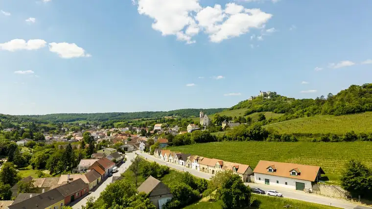 Unglaublich schöne Vinothek mit Wohnung