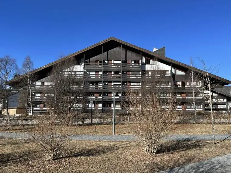 Neu sanierte Wohnung mit Balkon!