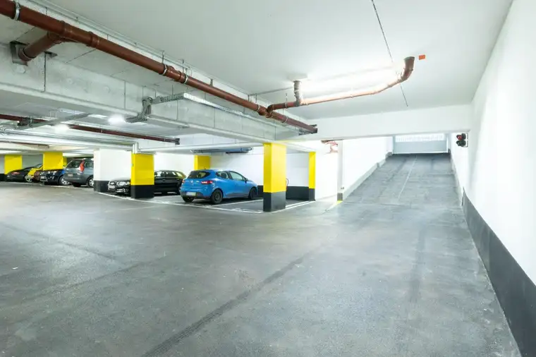 Stellplatz in moderner Garage im 14. Bezirk! Kendlerstraße!
