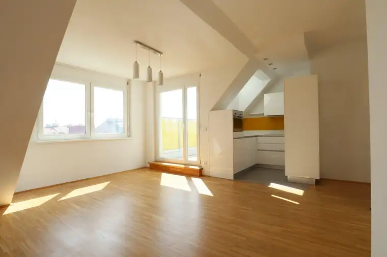 Charmante 2-Zimmer Dachgeschosswohnung bei Wilhelminenbergstraße - ab Dezember!