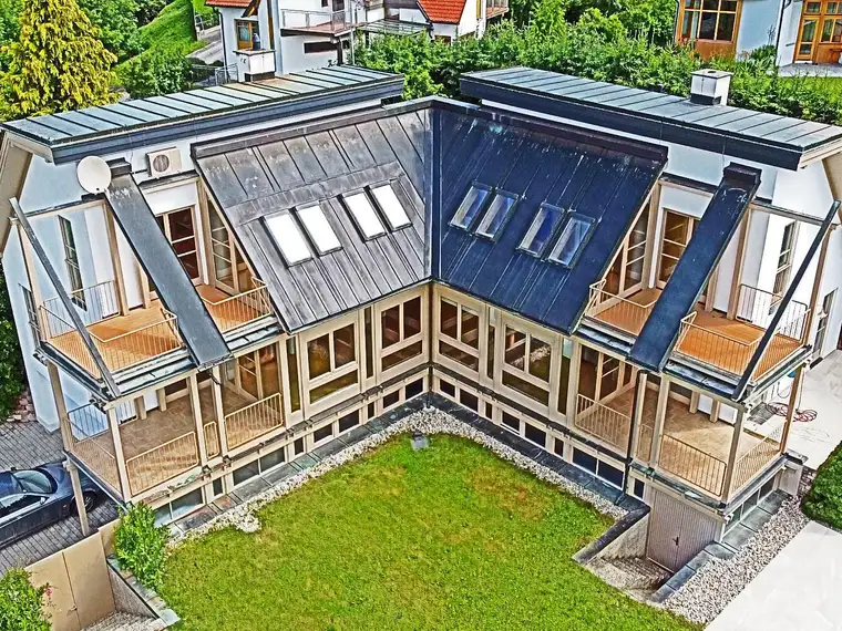 Sonnige, 350 m² große Villa in absoluter Ruhelage Nähe Graz !