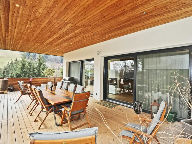 Traumhaft schönes und gepflegtes Einfamilienhaus - zwei große Terrasse - Garage für 3 Autos - sehr gute Infrastruktur - Nähe Burg Gösting