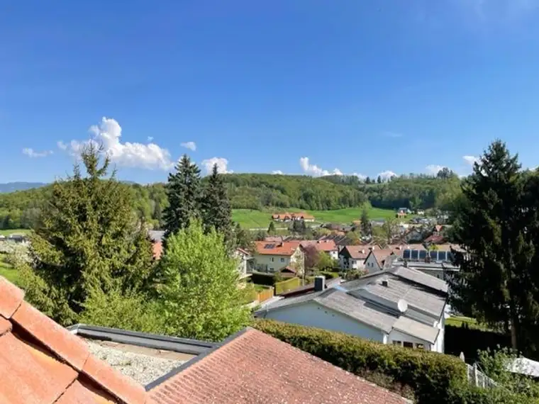 Haus - Mehrfamilienhaus mit bestehenden Mietvertrag bis 2027 Nähe LKH Klinikum und Privatklinik Ragnitz - Schöne Aussichtslage!