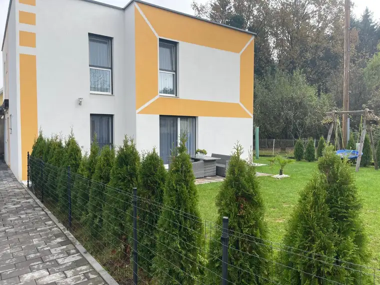 PROVISIONSFREI Neuwertiges Einfamilienhaus in guter Lage! 2 Bäder! 5 Zimmer! Kamin!