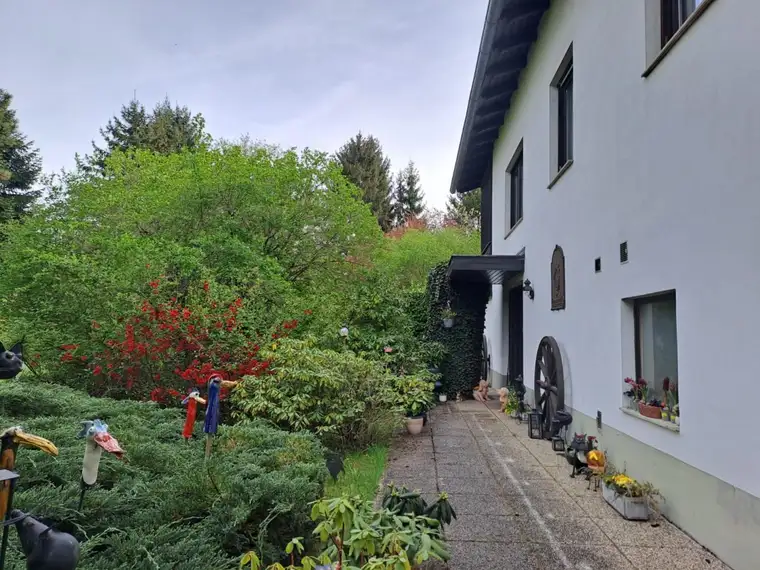 Großzügiges Wohnhaus mit Traumgarten bei Graz!