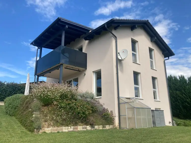 Neubau Wohnhaus mit Lift, Wellness und vielen Extras