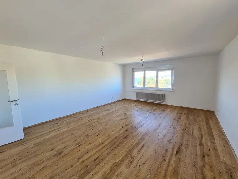 Erstbezug nach Sanierung - 2 Balkone - Bezirk Jakomini