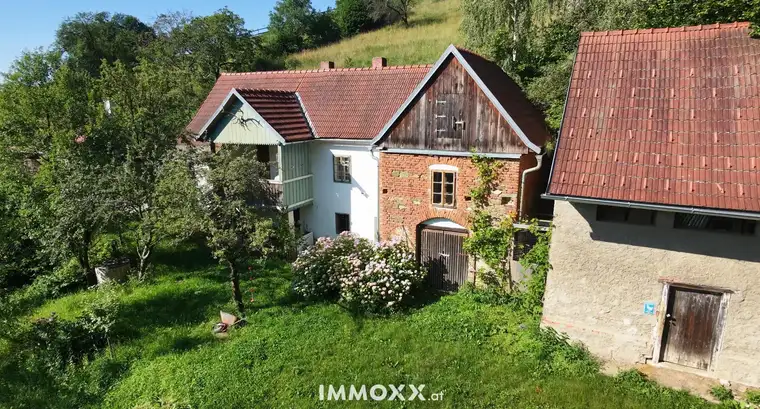 Landwirtschaft in Thal mit Eigenwald, Quellfassung und 38.000 m² Grund. Nur wenige Minuten nach Graz