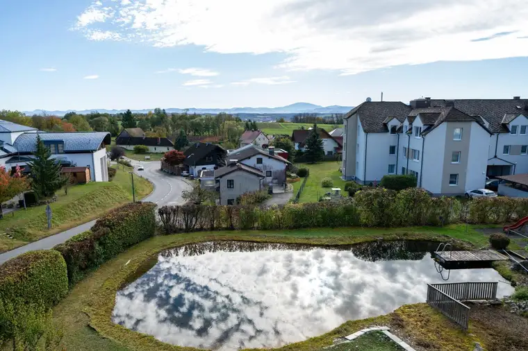 Herrliche 3 Zimmerwohnung mit Balkon und Schwimmteich in Hofamt Priel - PROVISIONSFREI