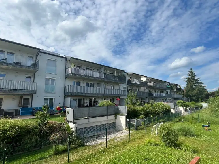 Traumwohnung in Seekirchen am Wallersee: schöne Wohnung mit Garten, Terrasse und Tiefgarage zu verkaufen!