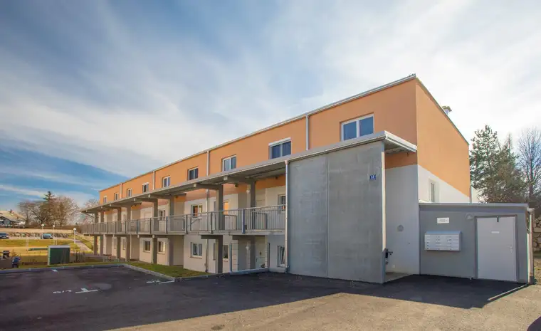 Schöne 2 Zimmerwohnung mit Garten und Terrasse in Loosdorf (Kaufoption)