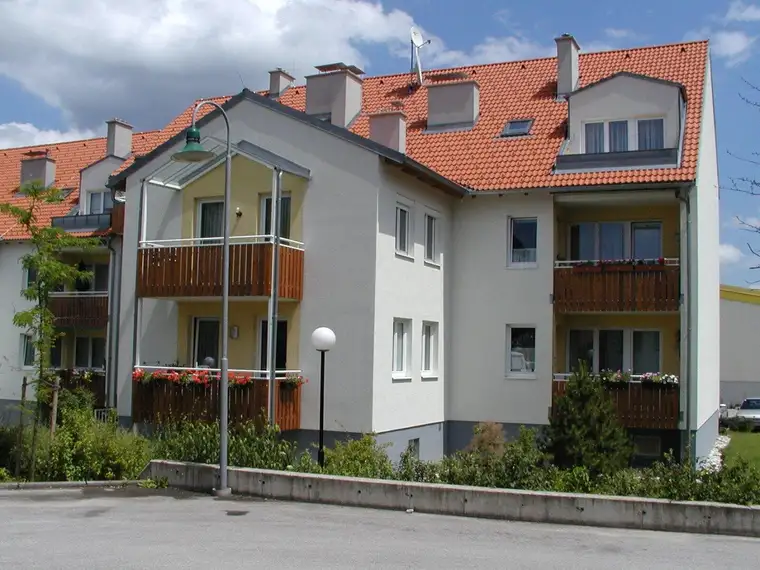 Herrliche 2 Zimmerwohnung mit Balkon in Pöchlarn