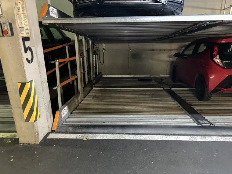 Tiefgaragen-Stapelparker (max. Fahrzeughöhe 1,50 m) in 1210 Wien, Trillergasse 6 – PROVISIONSFREI