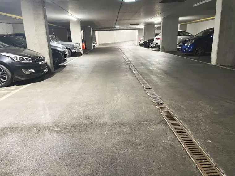Willkommen in 1230 Wien – Tiefgaragenabstellplatz in der Hochwassergasse - PROVISIONSFREI
