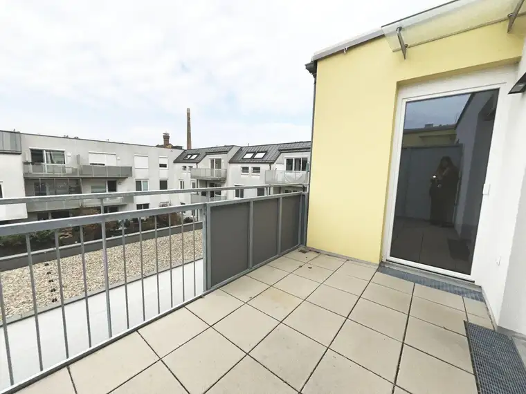 Betreutes Wohnen in Spillern - herrliche 2 Zimmerwohnung mit Terrasse im Obergeschoss