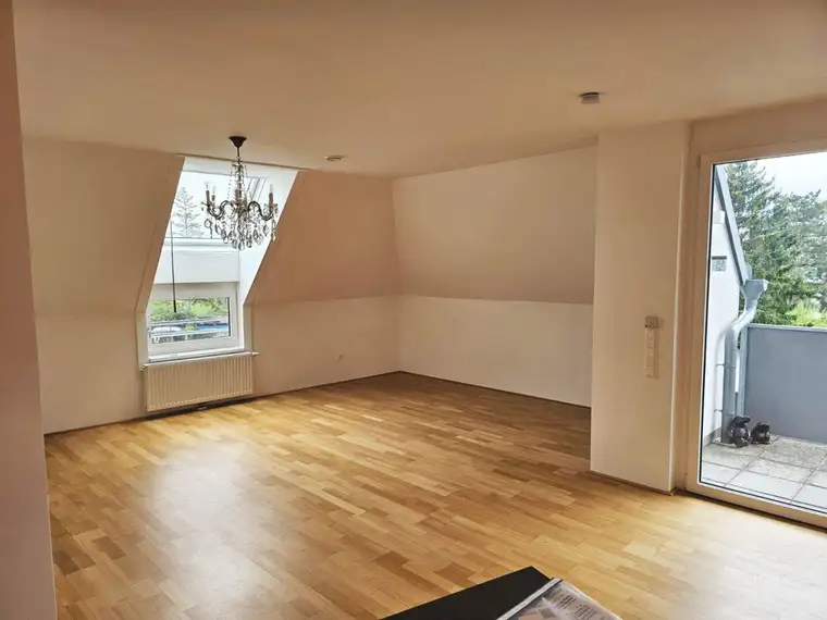 Wiener Neustadt – 2 Zimmerwohnung mit Loggia - Nähe Universitätsklinikum Wr. Neustadt - befristet auf 3 Jahre mit der Option auf Verlängerung
