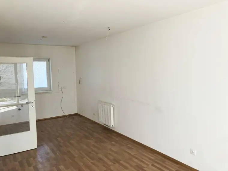 Hofstetten - schöne 2 Zimmerwohnung mit herrlicher Terrasse und Garten