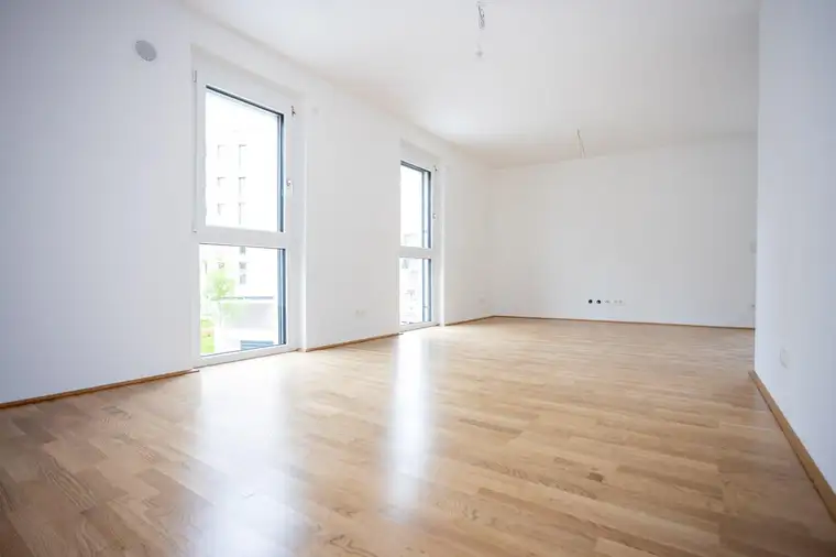 ERSTBEZUG "ein viertel grün" - traumhafte 2 Zimmerwohnung mit Balkon und Tiefgaragenstellplatz in Wr. Neustadt - provisionsfrei