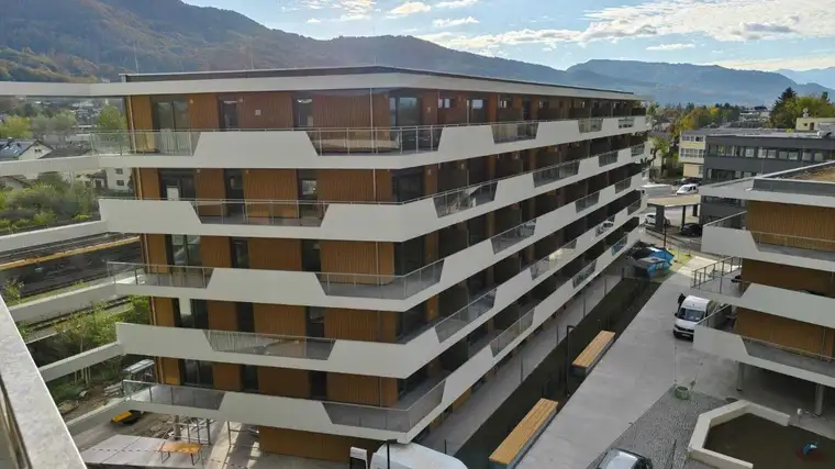 Tiefgaragenstellplatz in Salzburg (Parsch) zu vermieten!