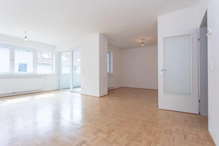 Helle 3-Zimmer-Wohnung mit Balkon und Blick ins Grüne