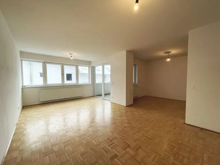 Helle 3-Zimmer-Wohnung mit Balkon und Blick ins Grüne