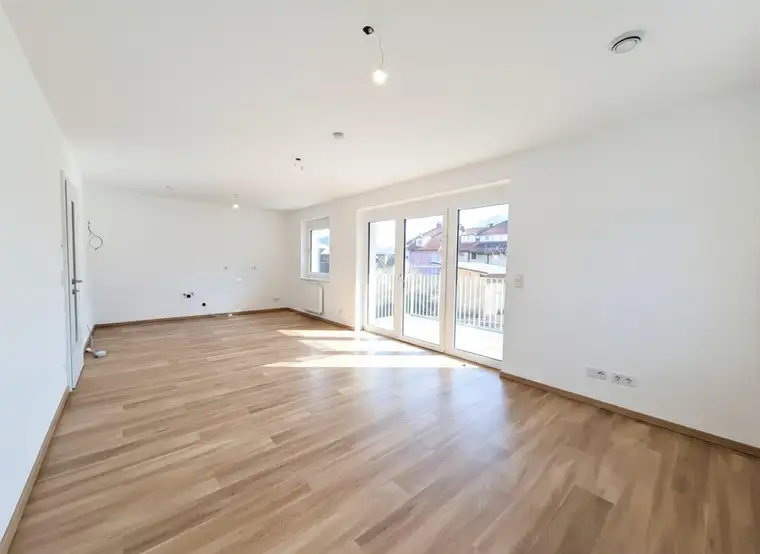 Randegg: Charmante 3-Zimmer-Wohnung mit Balkon