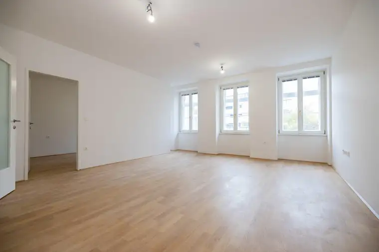 Wiener Neustadt: Geräumige 2-Zimmerwohnung im Erdgeschoss – Betreuung möglich!