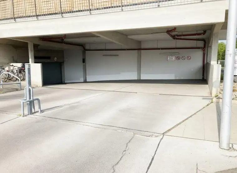 Ihr Stellplatz in 1210 Wien Edi Finger Straße 3 – perfekt für Dauerparker