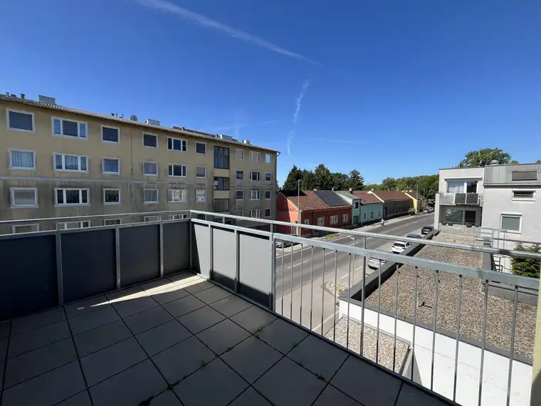 Betreuung möglich! - helle 2 Zimmerwohnung mit Balkon in Spillern