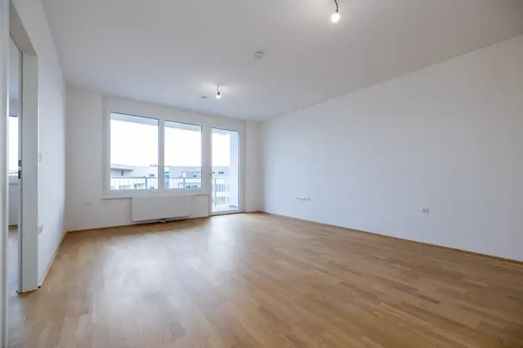 Wiener Neustadt – helle 2-Zimmerwohnung mit herrlicher Loggia - Betreuung möglich!