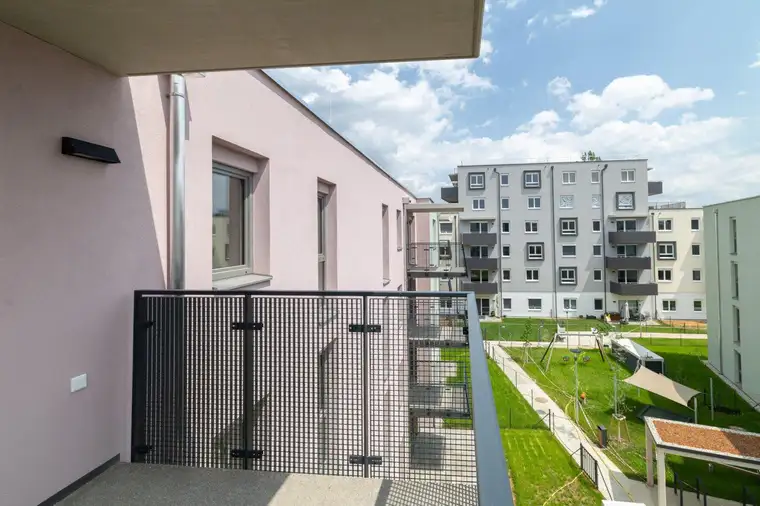 ERSTBEZUG "ein viertel grün" in Wr. Neustadt - einladende 3 Zimmerwohnung mit Balkon