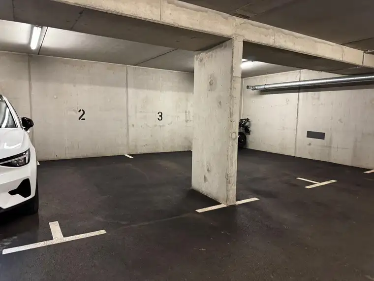 Ihr fixer Tiefgaragenplatz in 1210 Wien – Kantnergasse 42
