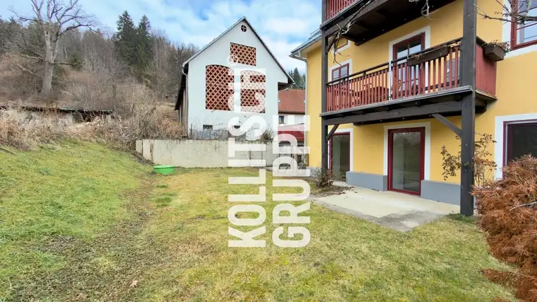 Ländlich wohnen und dennoch zentral – Große 2-Zimmer-Mietwohnung mit Garten und Autoabstellplatz.