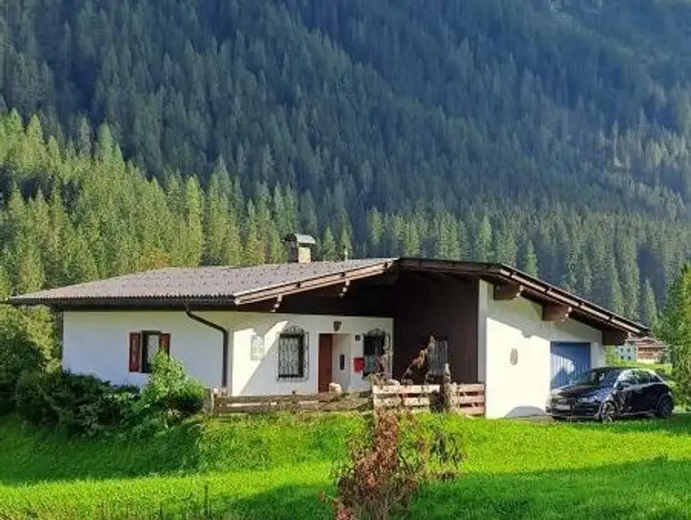 Wohnhaus mit Sonnenterrasse im Tuxertal