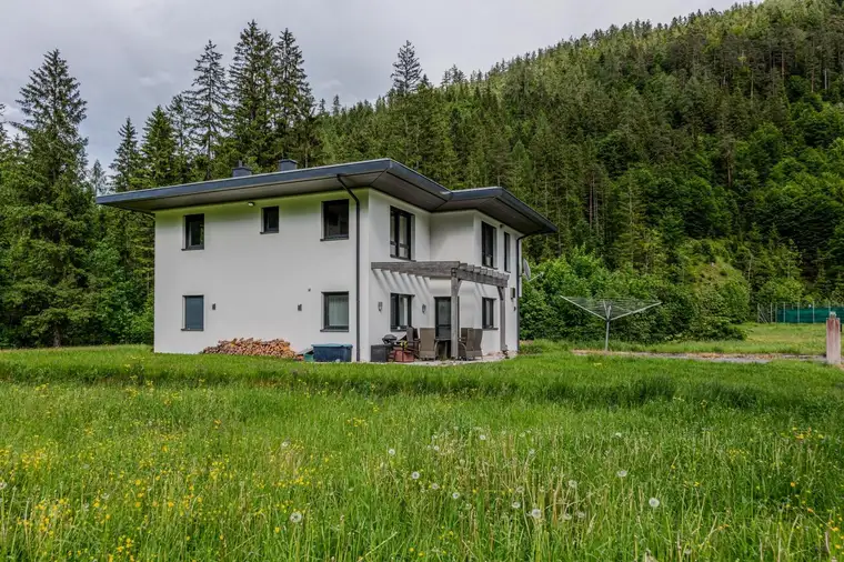 Modernes Einfamilienhaus in ruhiger, sonniger Lage mit wunderschönem Panoramablick