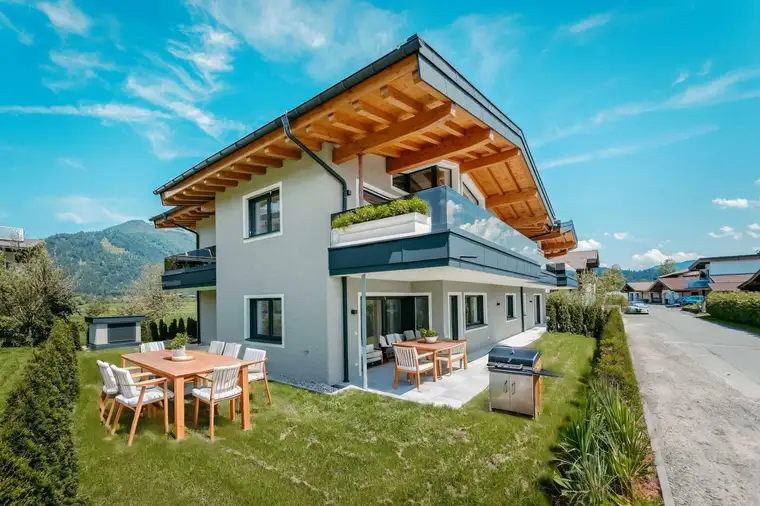 Neubau 3-Zimmer-Gartenwohnung in absoluter Ruhelage mit zwei Terrassen