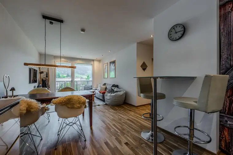 3-Zimmer-Wohnung mit großem Balkon in sehr zentraler Sonnenlage