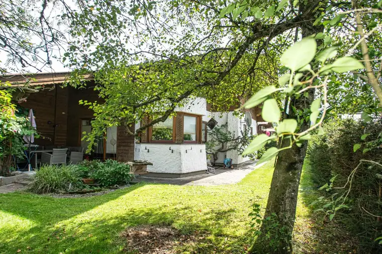 Bungalow mit Potenzial in sehr sonniger Lage
