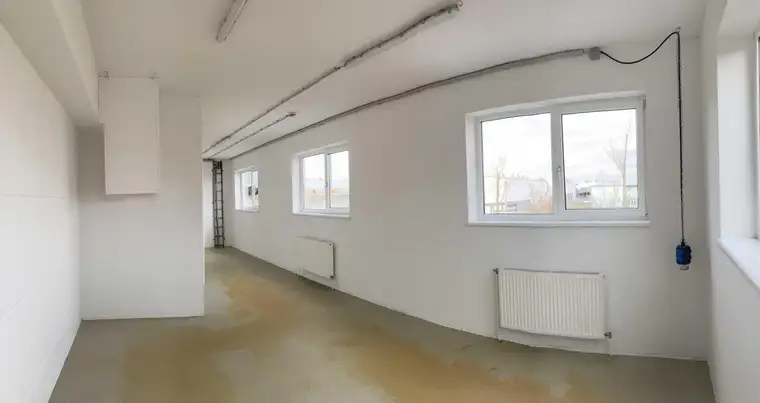 Felix Lanzerstorfer, Modesta Real Estate