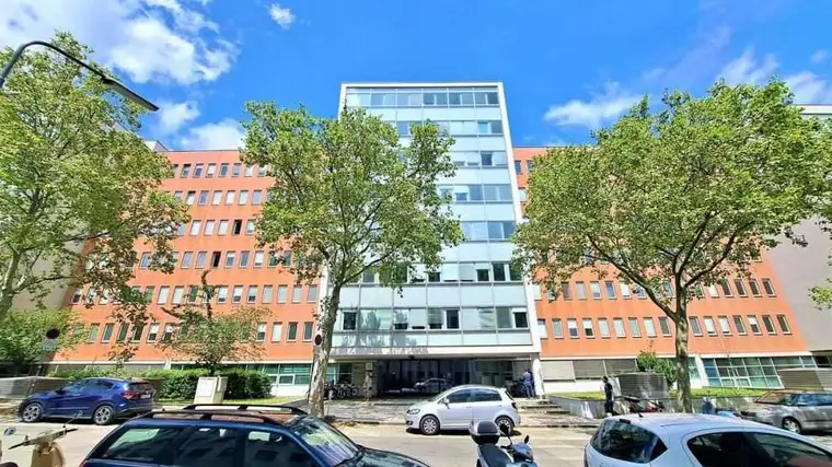 Andreas Polak-Evans, Modesta Real Estate